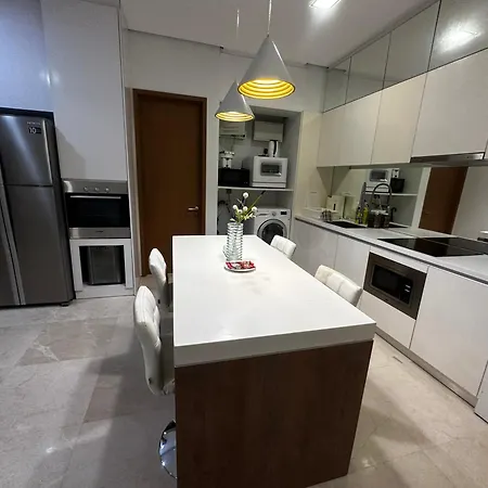Lovely 2&3Bedrooms Condo Klcc And Kl Tower View Kuala Lumpur Exterior photo